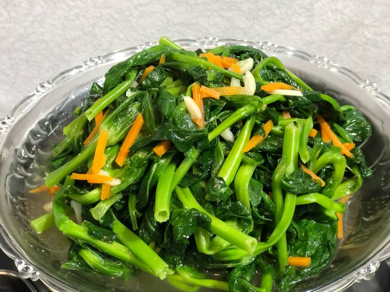 蒜味大豆苗
