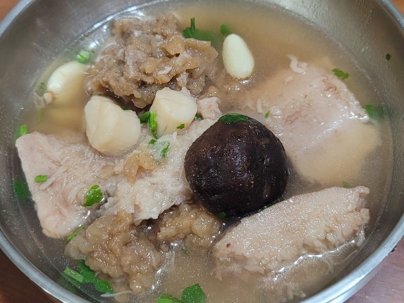 芋頭排骨酥湯