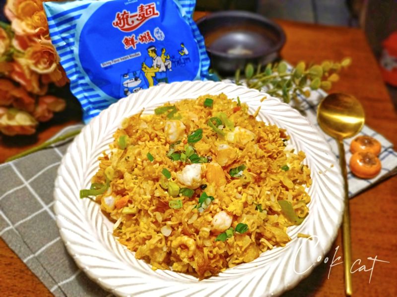 鮮蝦泡麵炒飯(零失敗料理統一麵)