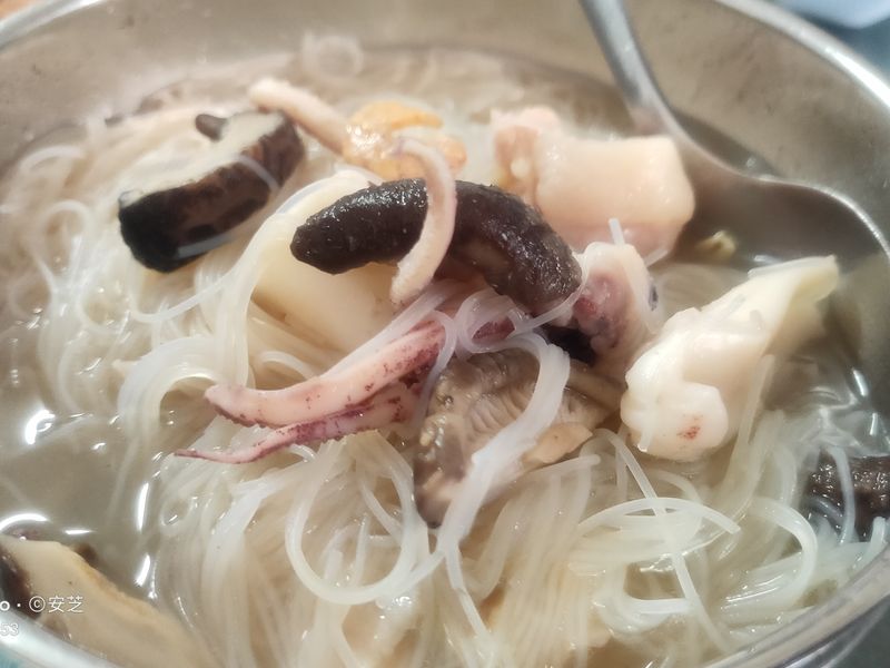 【小卷米粉】