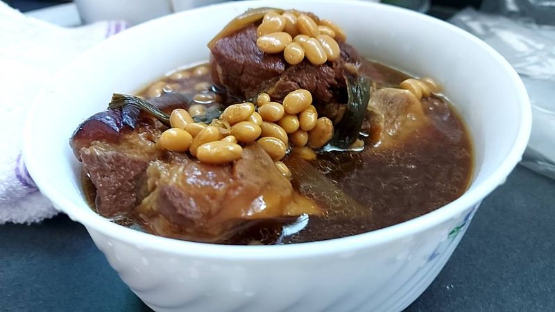 黃豆燒豬腳