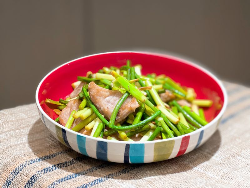 蒜花炒肉
