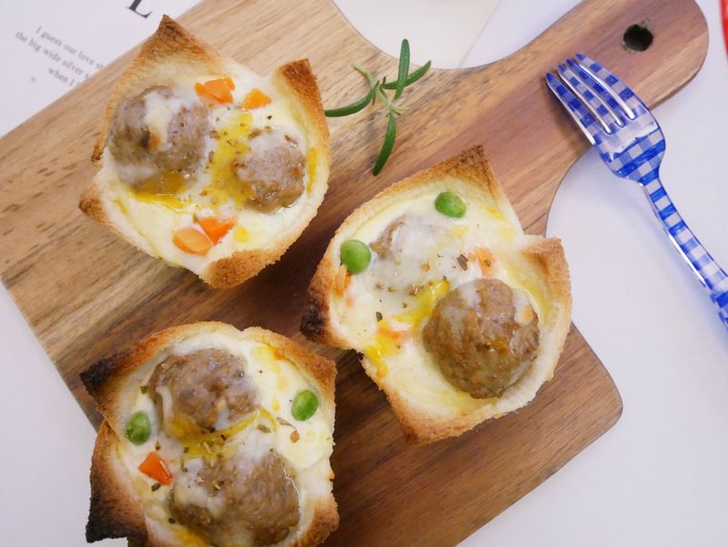 零技巧「肉丸吐司塔」帶汁美味!!