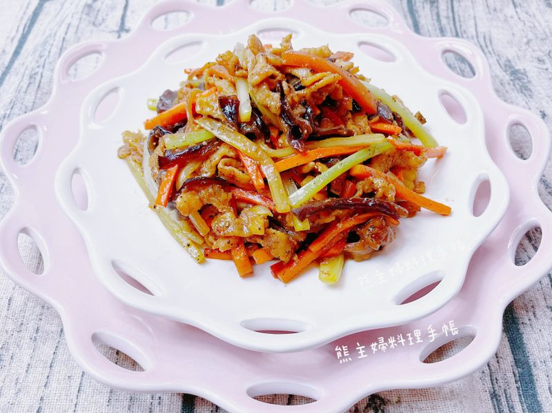 黑楜椒炒豬肉絲(簡單)