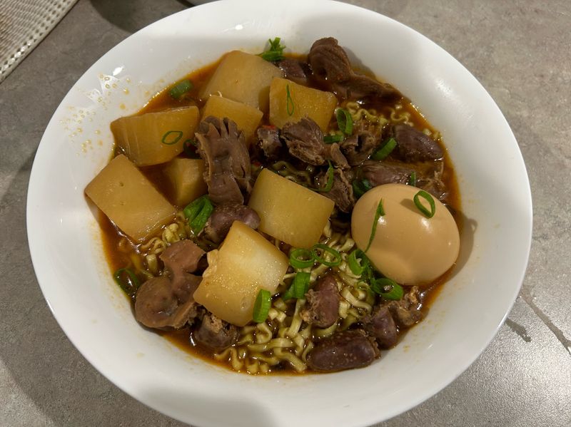 滷味麵/雞雜麵