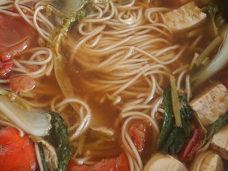 紅燒臭豆湯麵