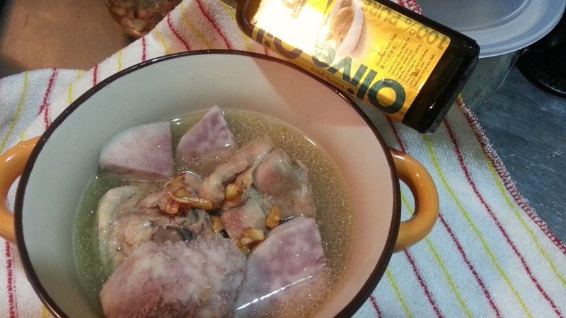 【得意的一天橄欖油】芋頭雞湯