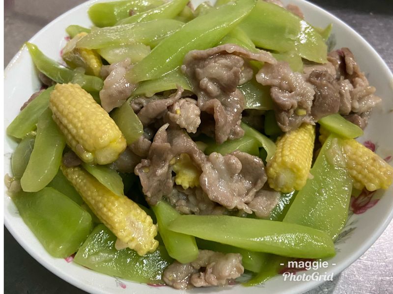 菜心炒肉片