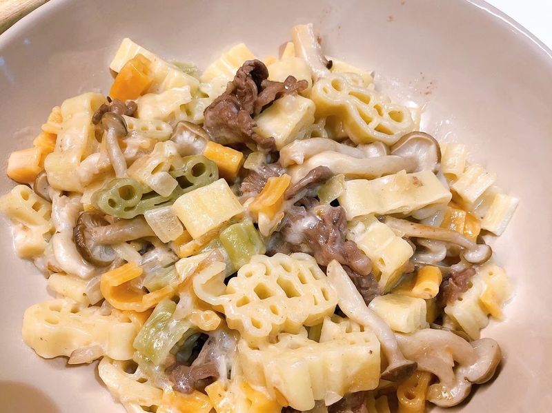 寶寶蒜香白醬牛肉義大利麵
