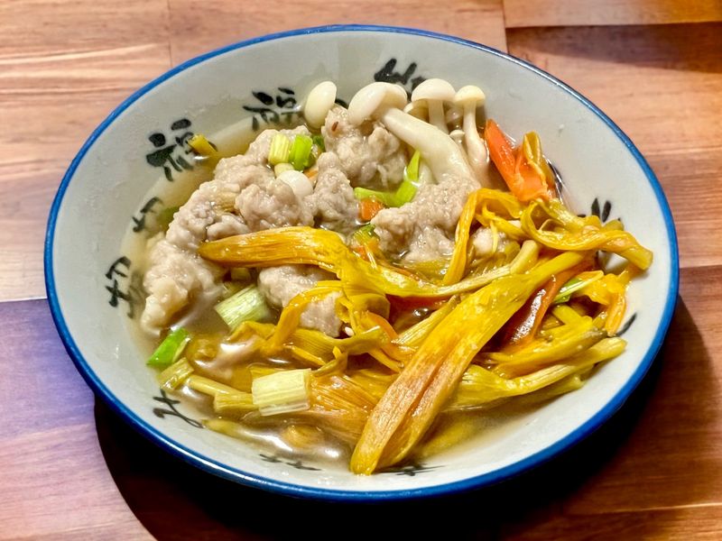 金針肉羹湯