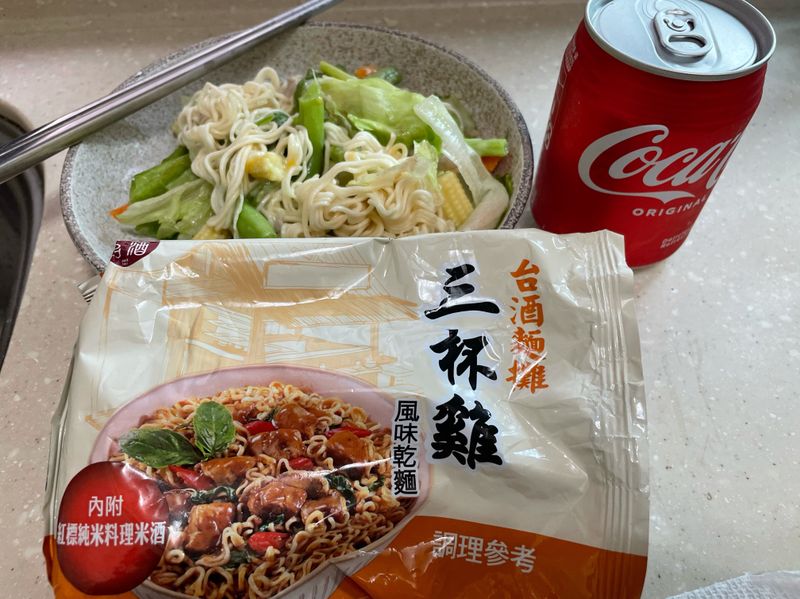 三杯雞燉麵