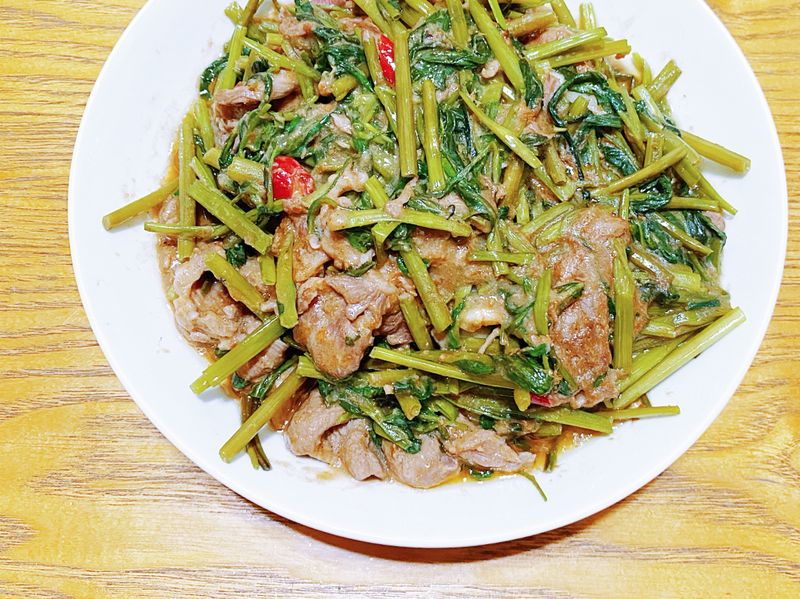 沙茶牛肉空心菜