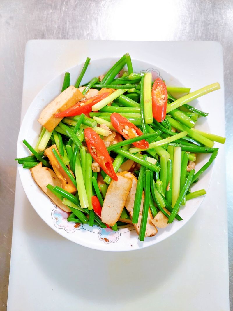 韭菜花炒豆乾