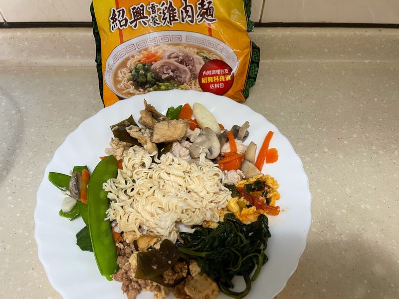 便當菜換成麵