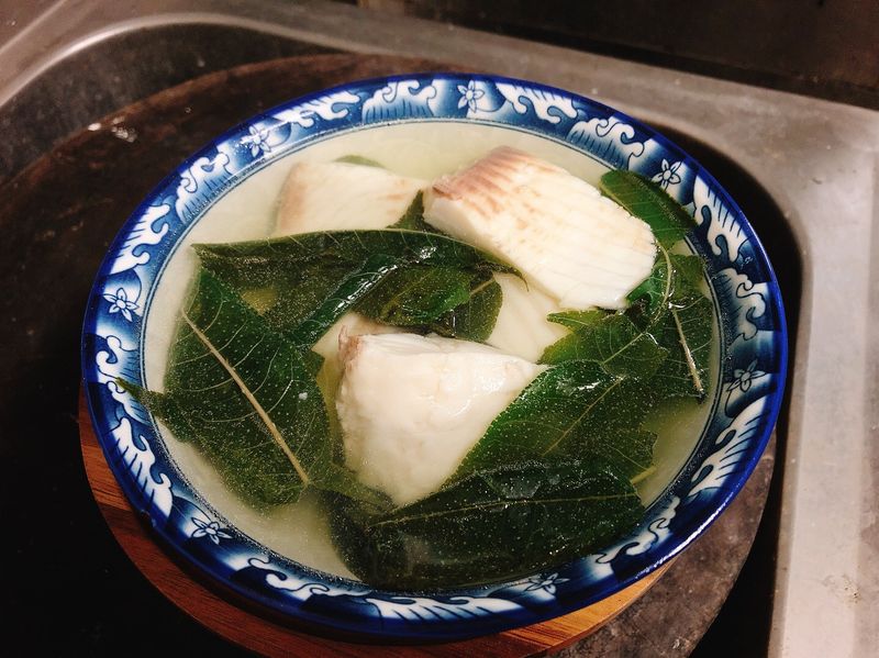 健康好簡單魚湯:蒜香刺蔥鯛魚片湯