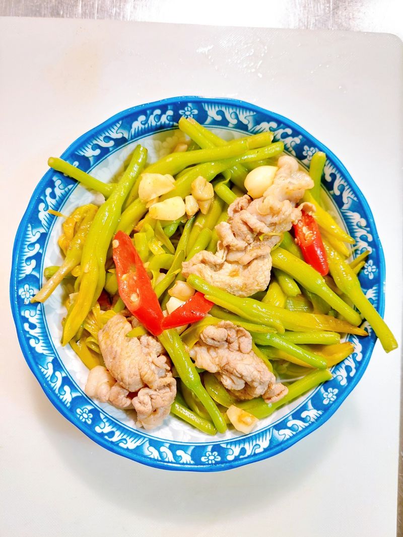 金針炒肉片