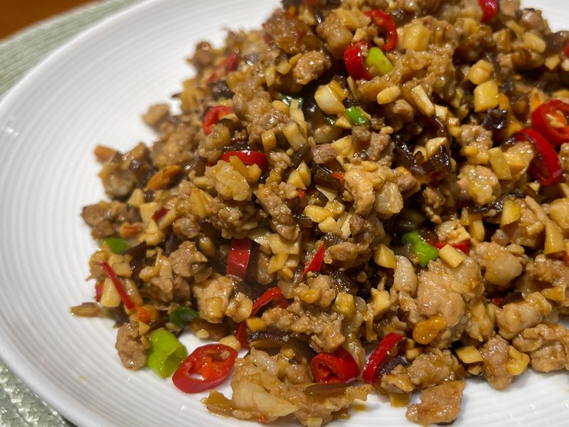 木耳杏鮑菇辣炒肉末