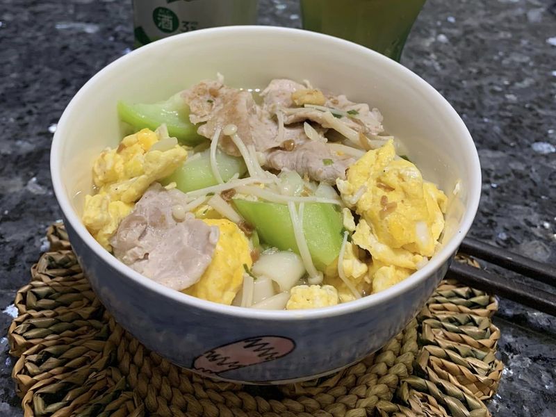 絲瓜湯板條