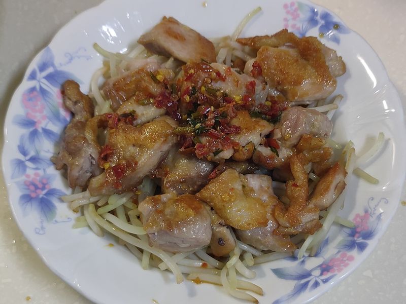 泰式椒麻雞