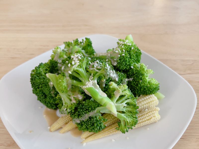 涼拌花椰菜/玉米筍 （胡麻醬）