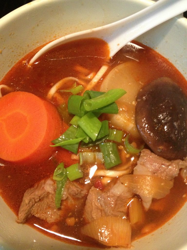 楓采琳之....紅燒豬肉麵