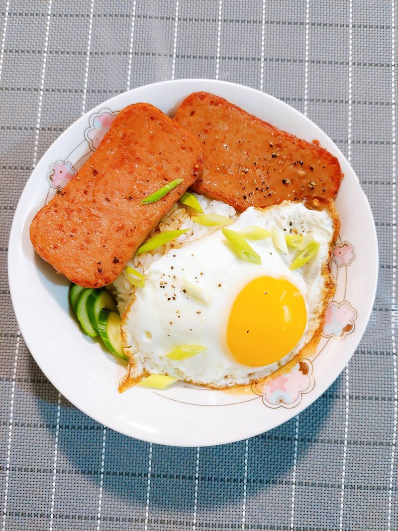 港式餐肉蛋飯