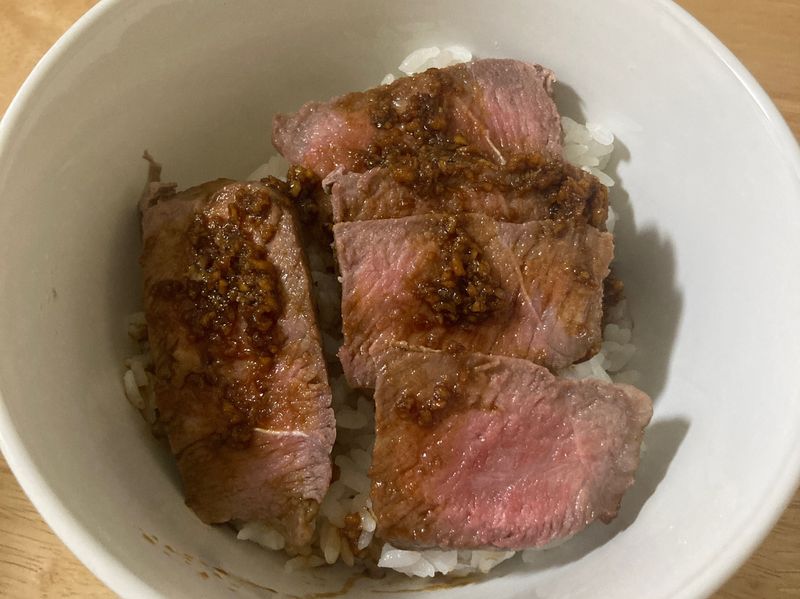 蒜味烤牛丼