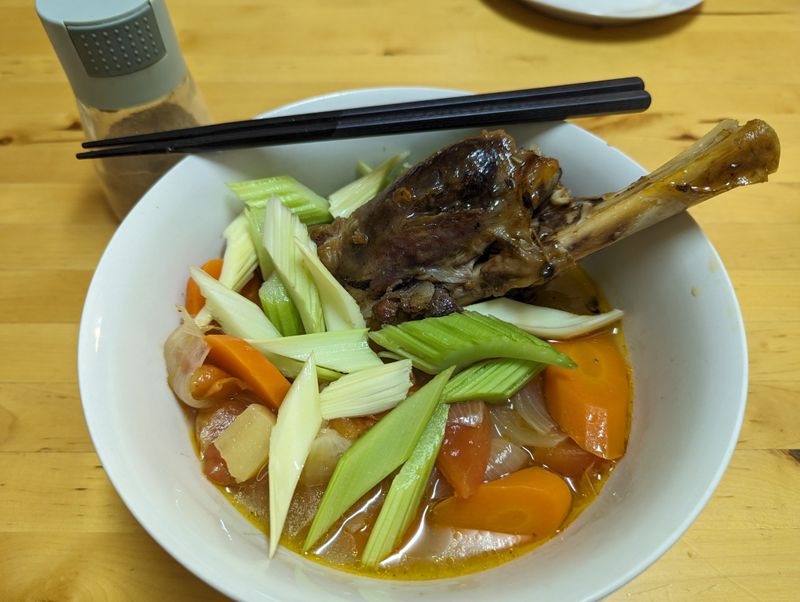羊腿湯