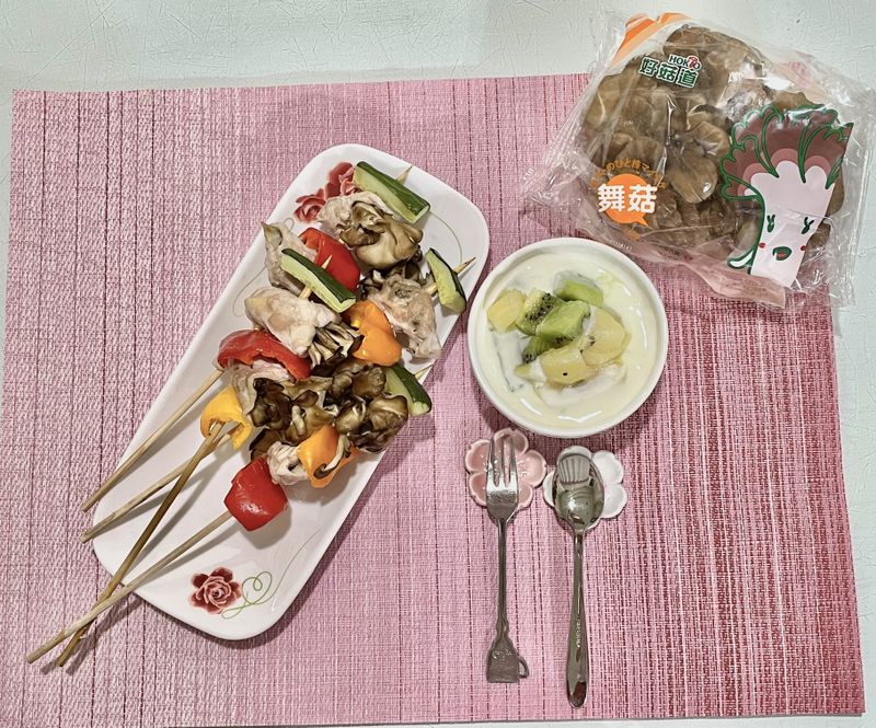 舞菇肉捲串燒