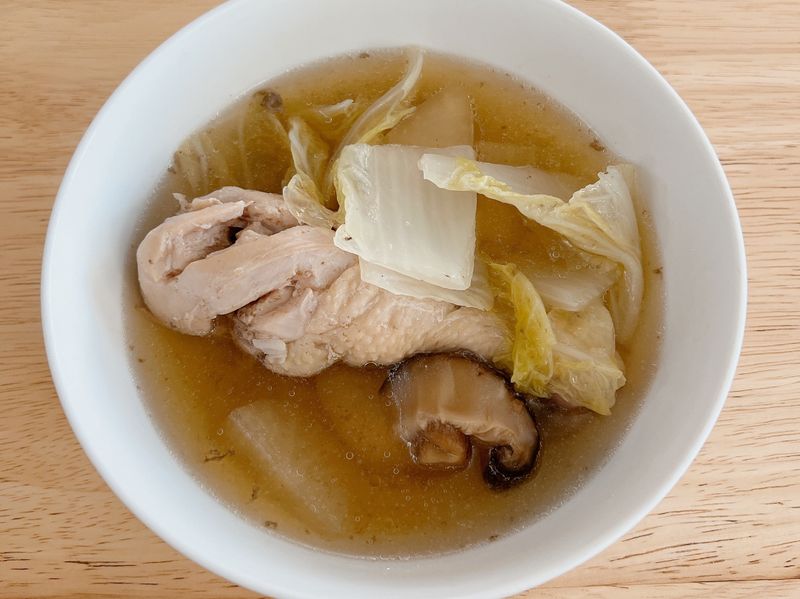 剝皮辣椒雞湯(電鍋)