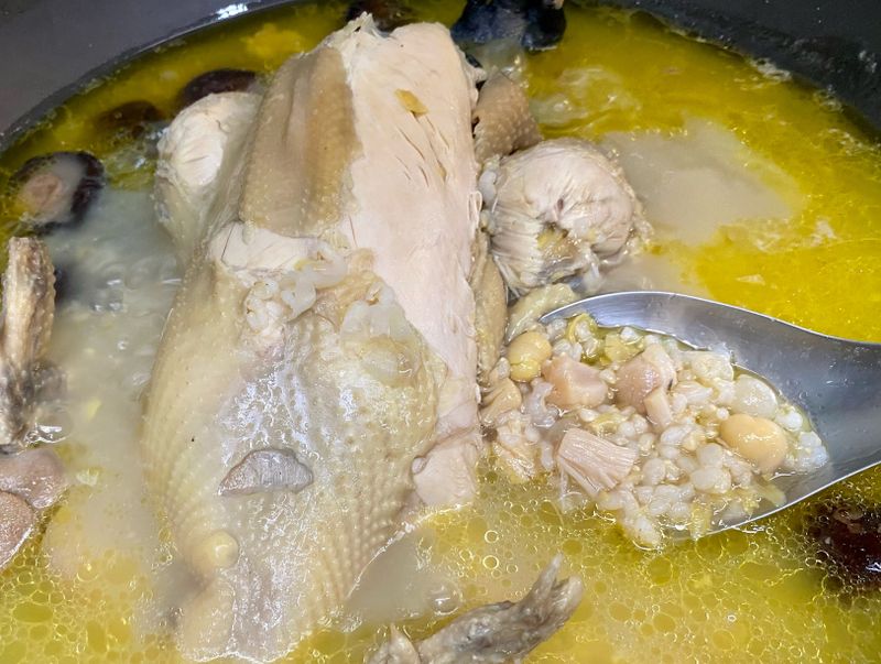 金華火腿小火慢燉老母雞湯