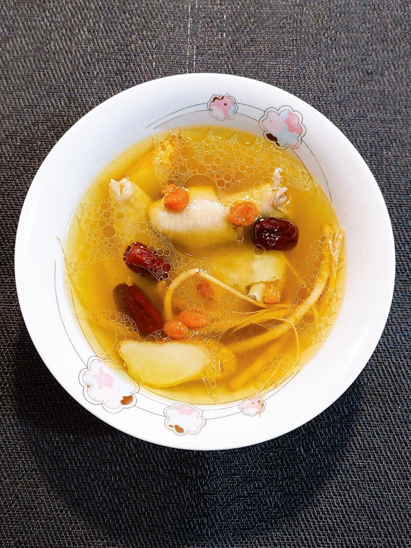 人蔘雞湯(二)