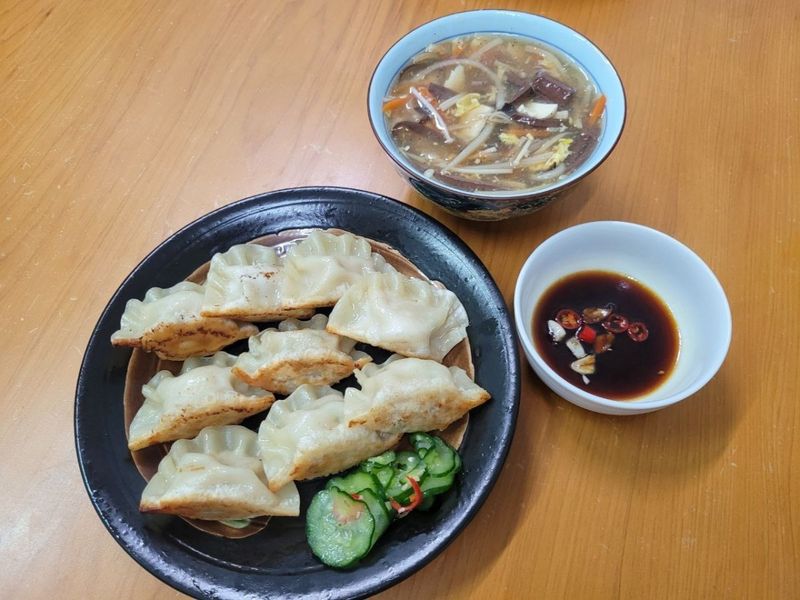 吃手工水餃配酸辣湯,眷村好味道一次上手