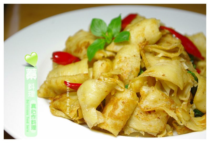 素料理~塔香椒鹽麵腸