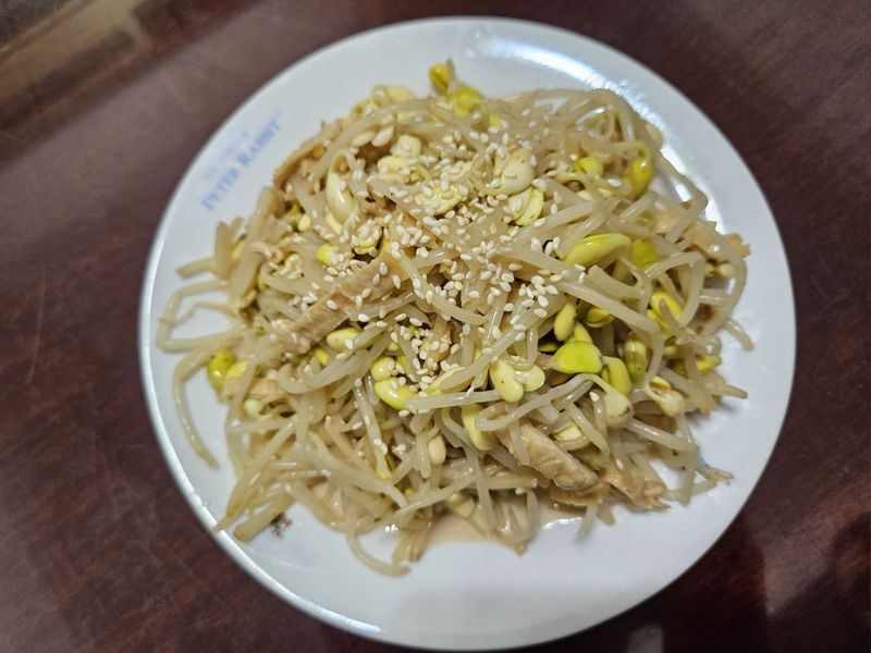 涼拌黃豆芽