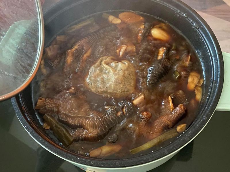 滷雞腳