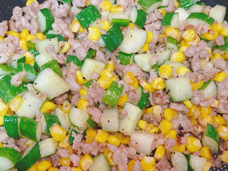 絞肉炒雙丁