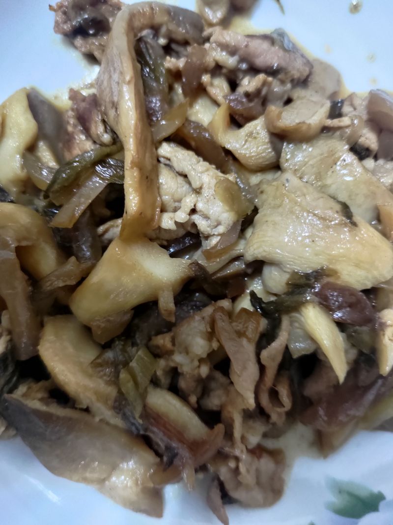 菇菇酸菜炒肉