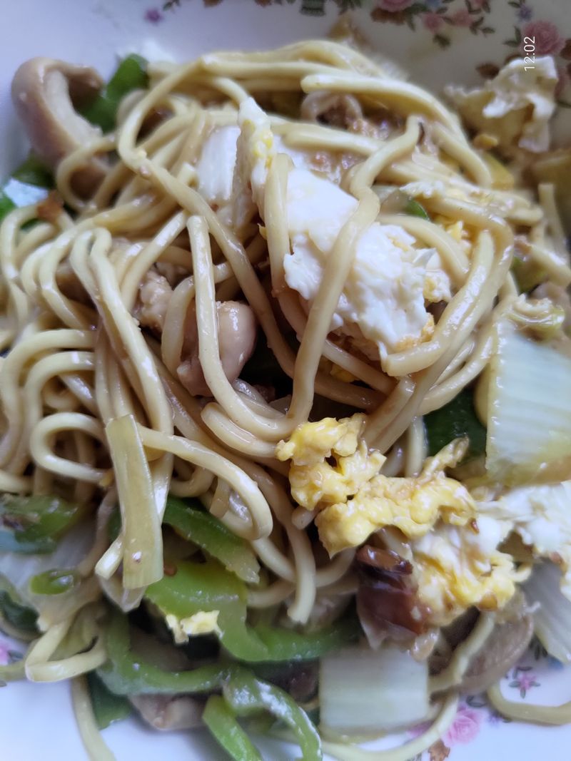 青椒豬肚炒麵