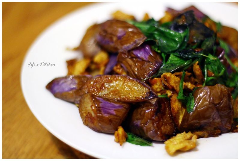 FiFi's Kitchen - 塔香蛋酥茄子