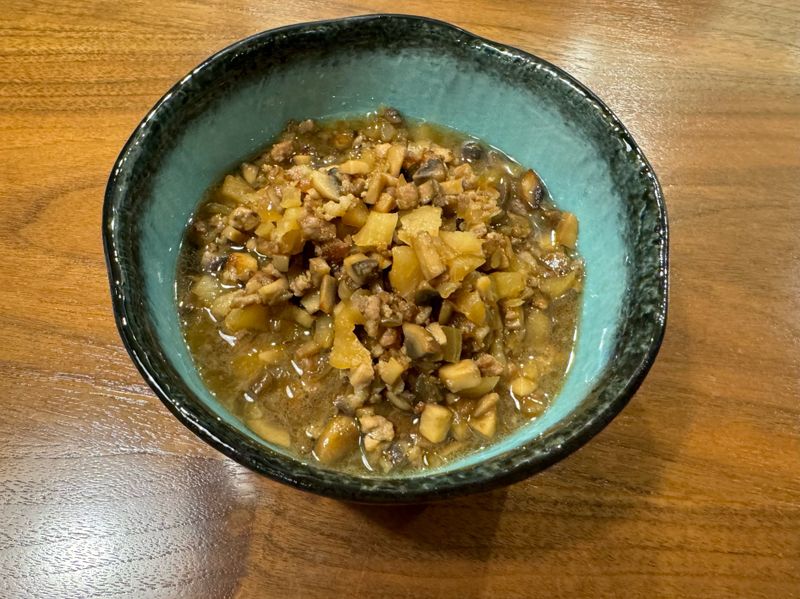 菜脯菇菇香肉燥