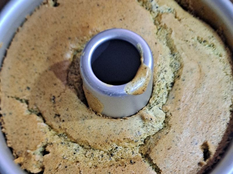 8吋芝麻純蛋糕