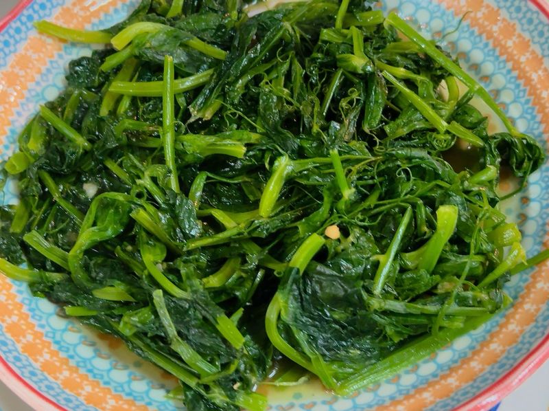 蒜炒大豆苗