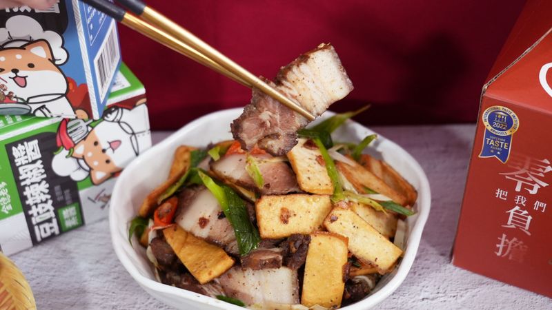 臘肉炒豆干★okane