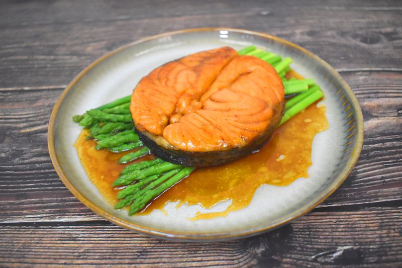 團團圓圓鮭魚排