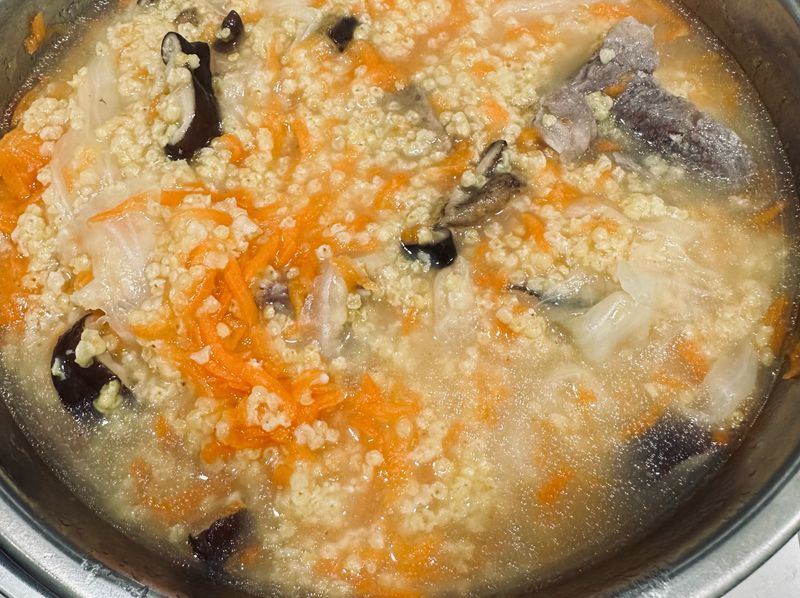 香菇排骨小米粥