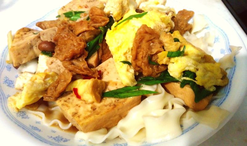 蒜辣炒土豆麵筋豆腐拌麵、15分鐘快速上桌