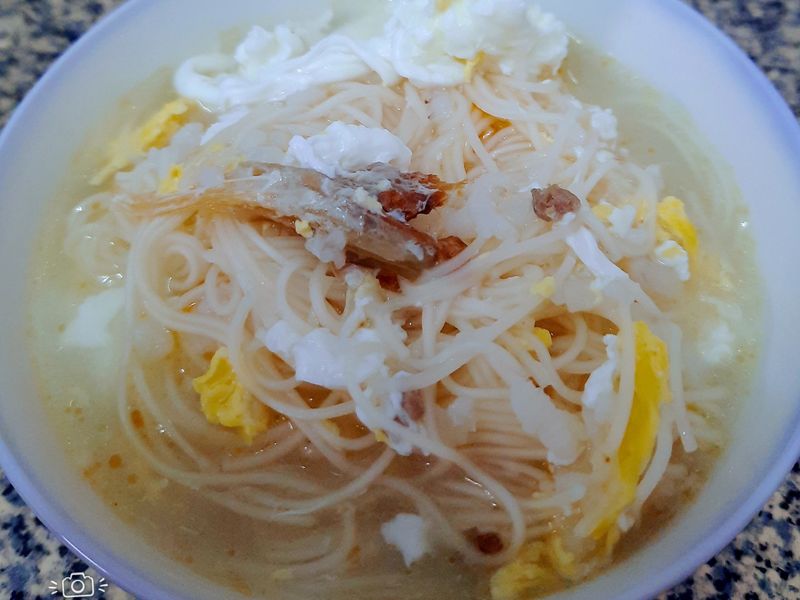麻油蛋麵線