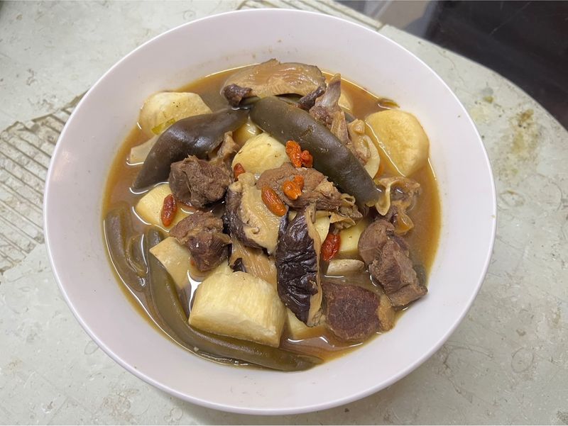 剝皮辣椒羊湯