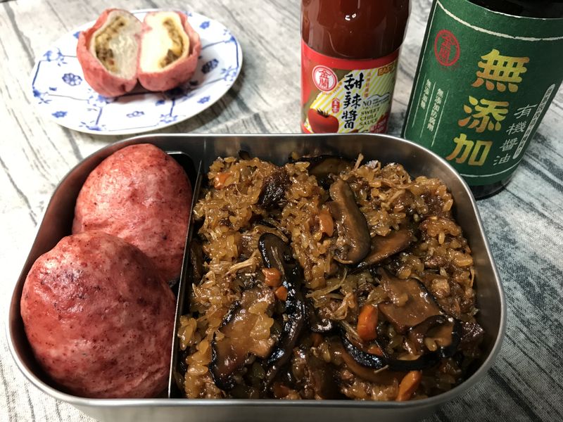 先有機,才有誕:彌月油飯、滷香豆沙紅誕包